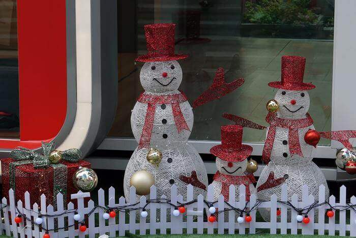 Glittering snowman decorations